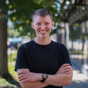 Meet your Posher, Devan